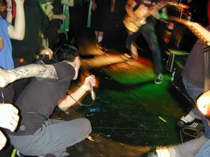Curl Up And Die thumbnail - June 1, 2001