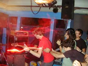 Red Light Sting thumbnail - August 24, 2001